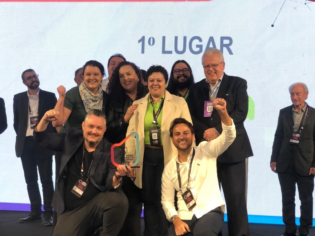Tecpar entrega Prêmio Empresa Inovadora aos vencedores do Viasoft Connect 2023