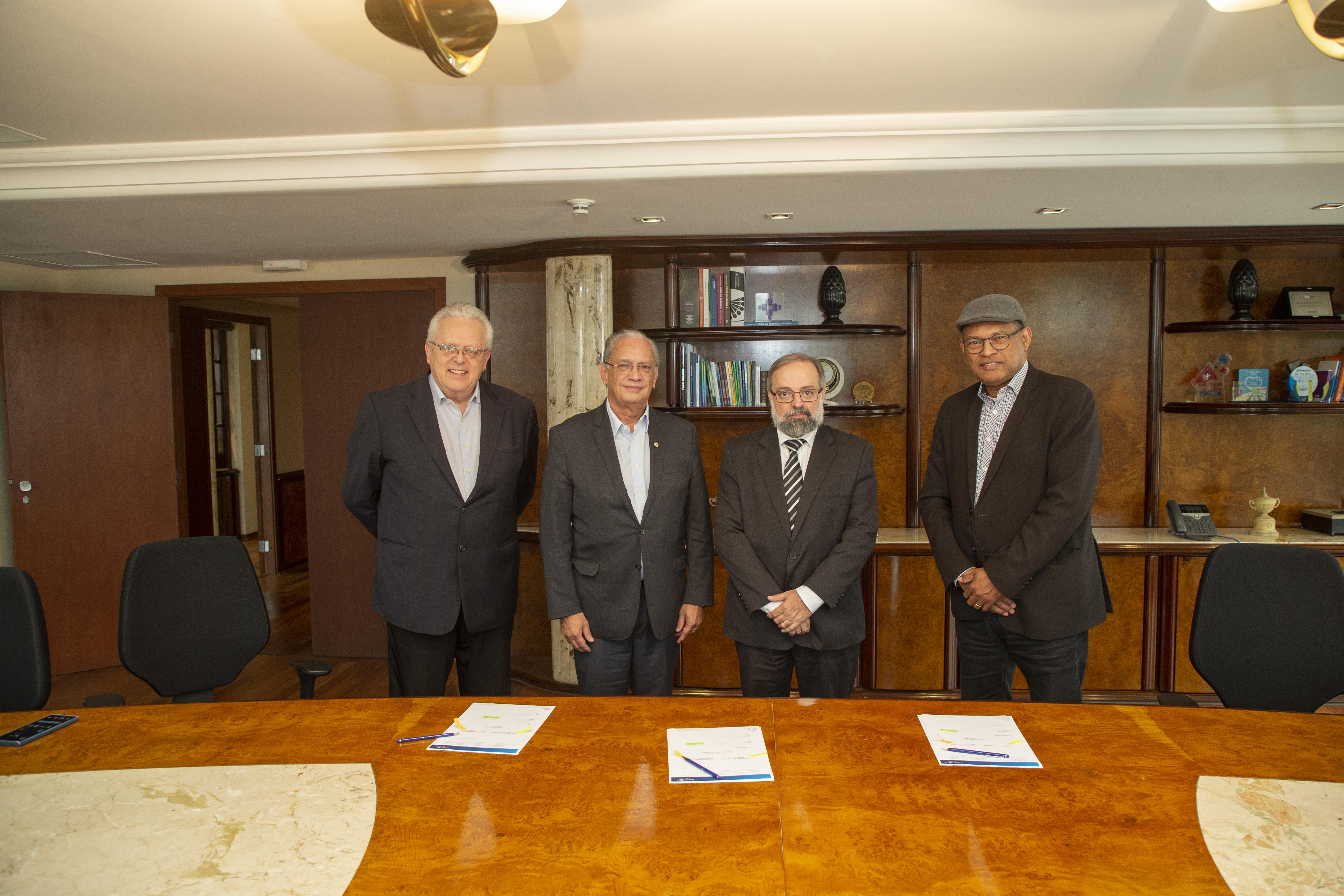 Tecpar, Seti e Fiep fortalecem atuação de parques tecnológicos no Paraná