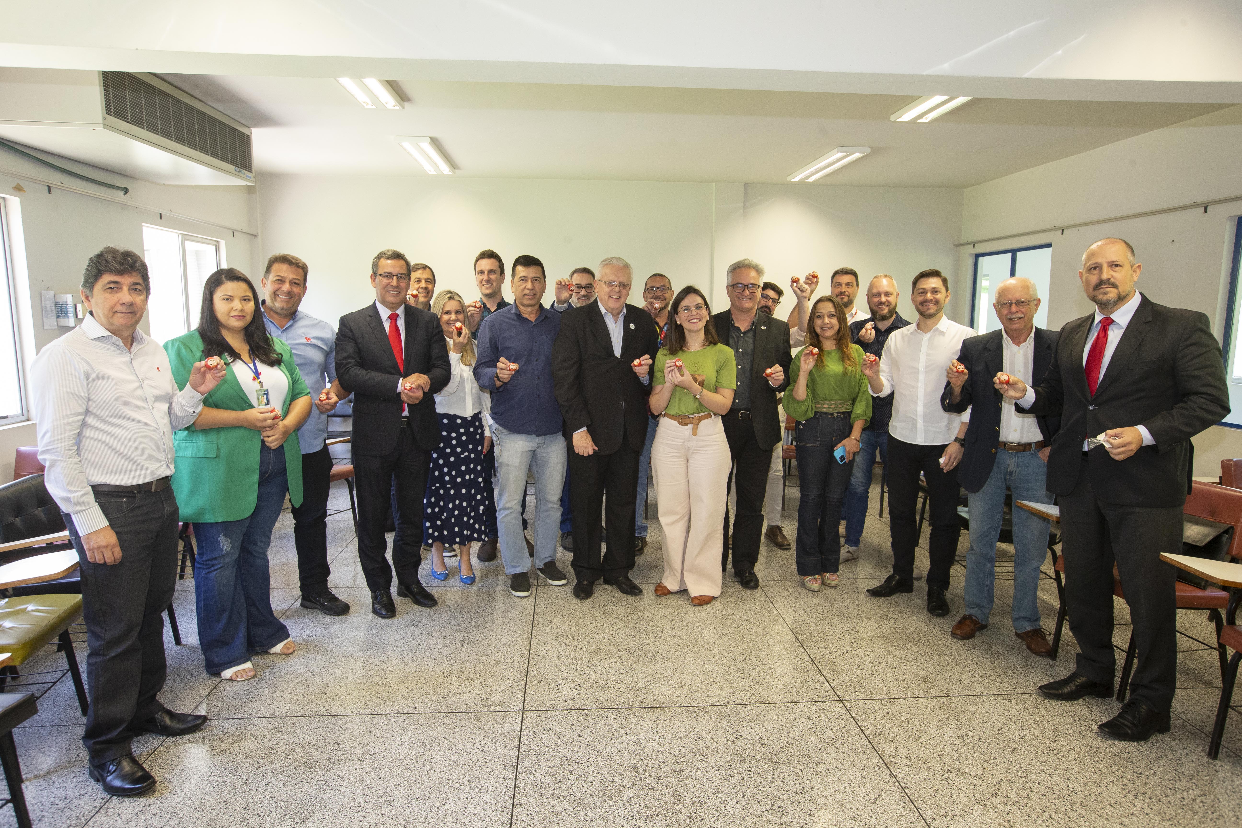 Tecpar sedia, no câmpus Araucária, reunião do AvançAraucária