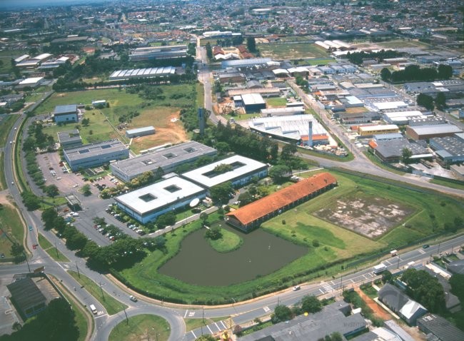 Vista aérea da sede do Tecpar, unidade CIC, em 2007