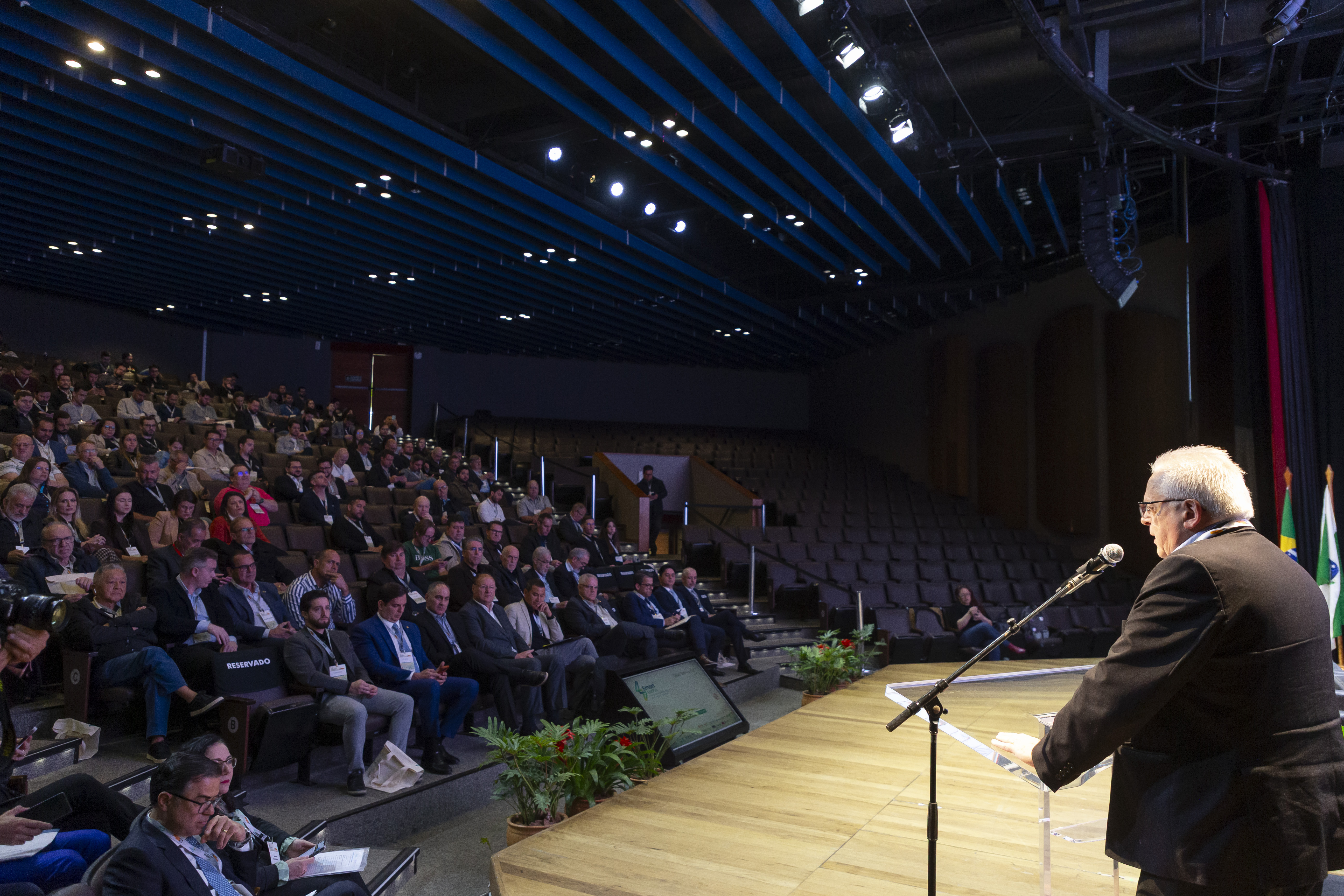 Paraná recebe conferência sobre desafios do setor energético e cenários do mercado