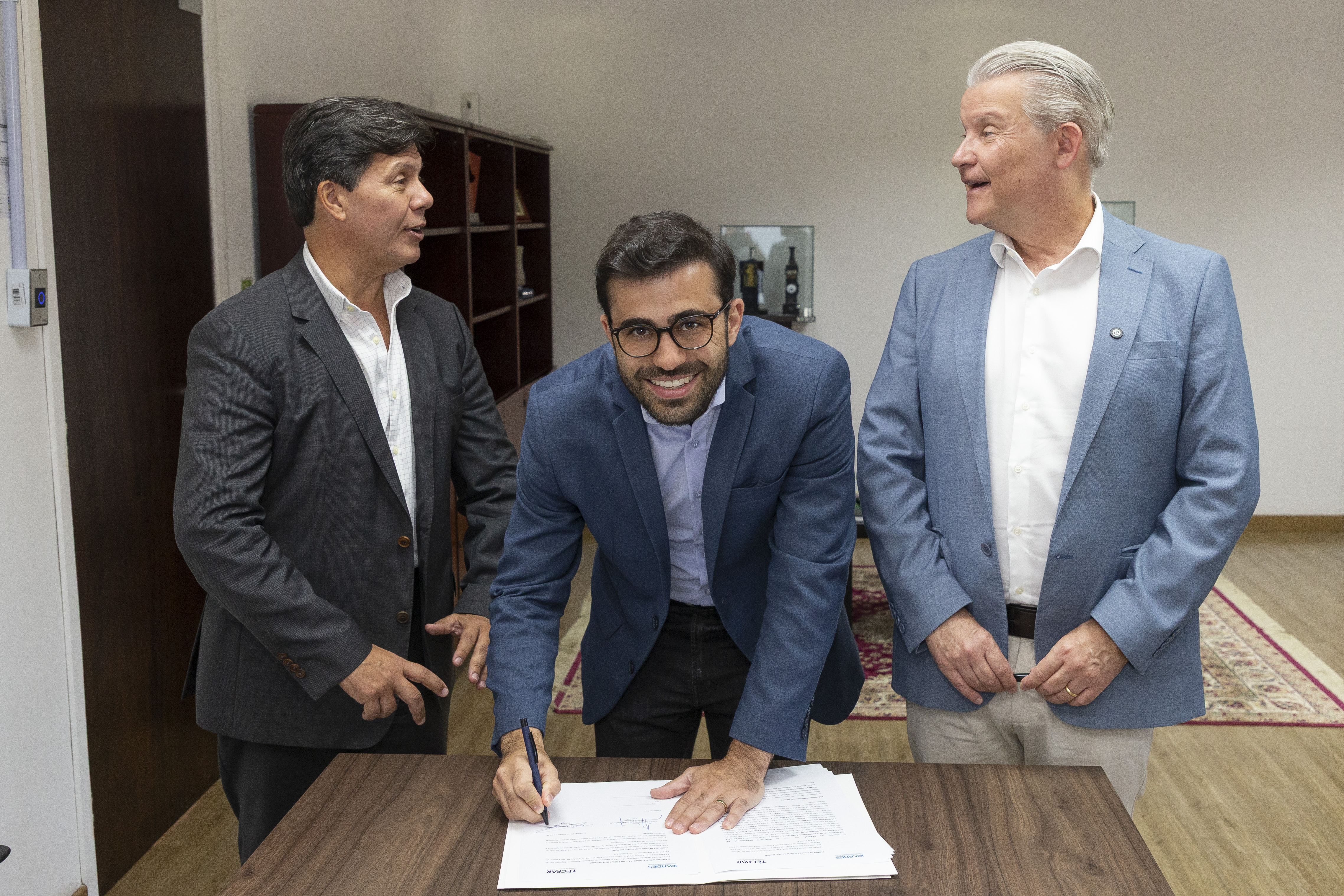 Tecpar e Ipardes se unem para estudar impacto socioeconômico do instituto no Paraná