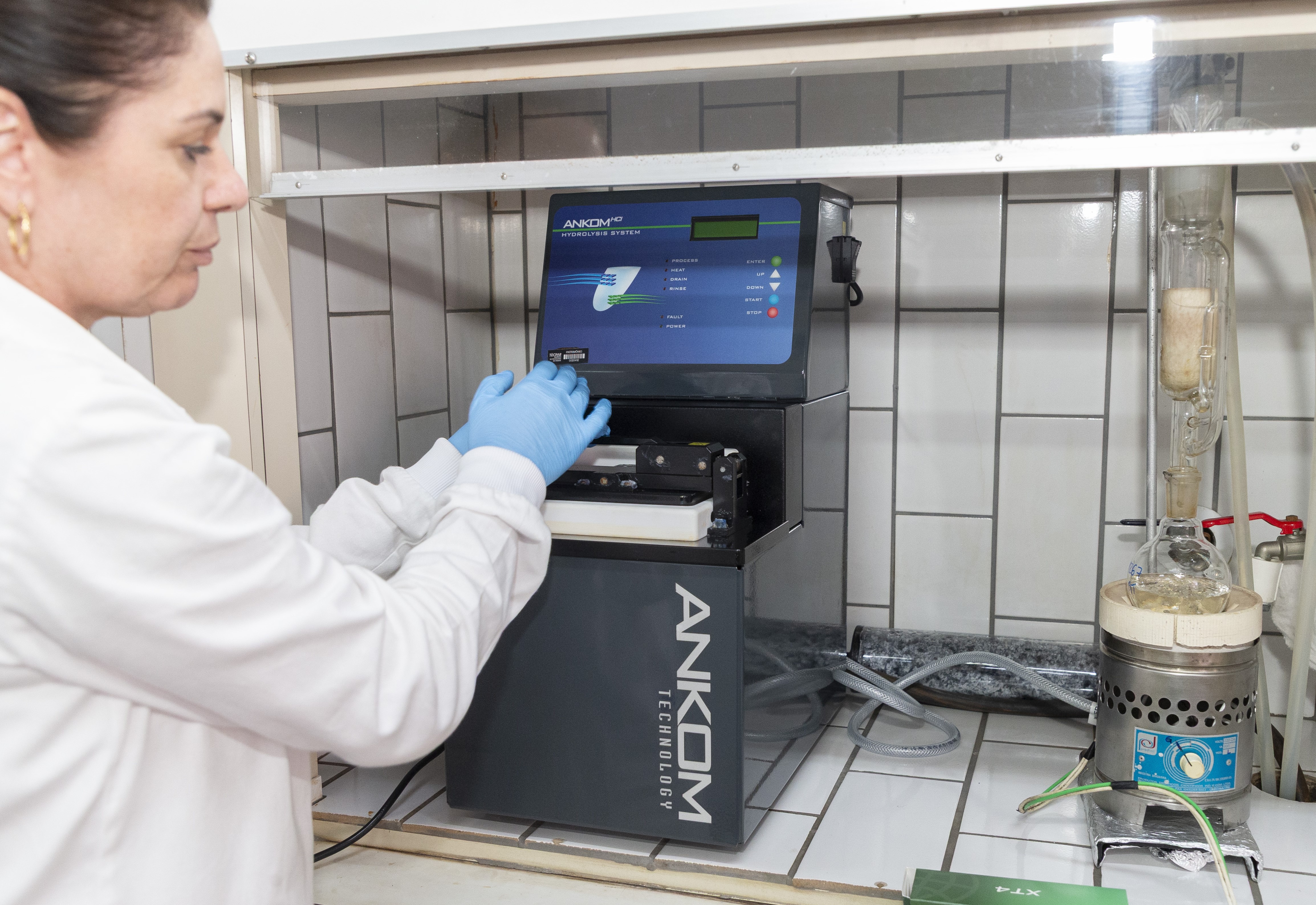 Com equipamentos analíticos especializados, Tecpar aprimora análises de alimentação escolar