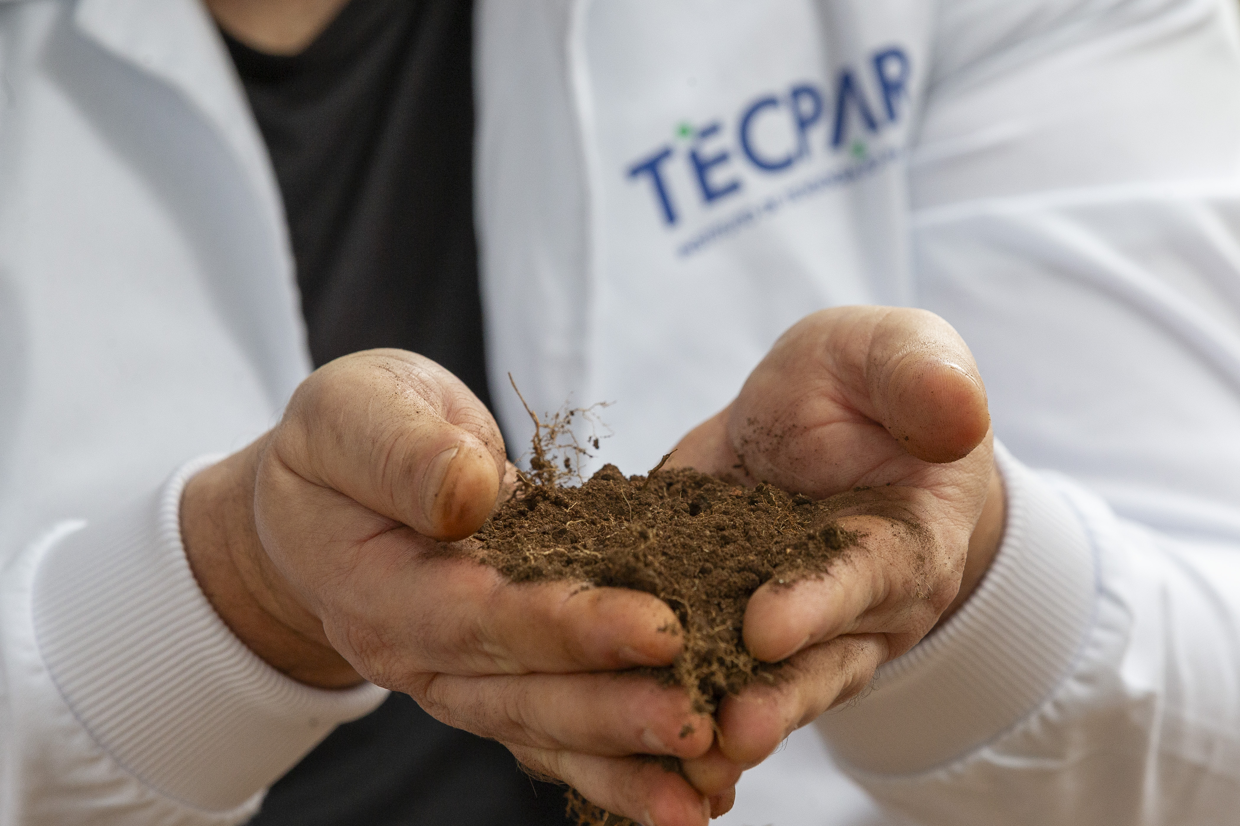 Tecpar inicia projeto inédito para estudar DNA do solo paranaense