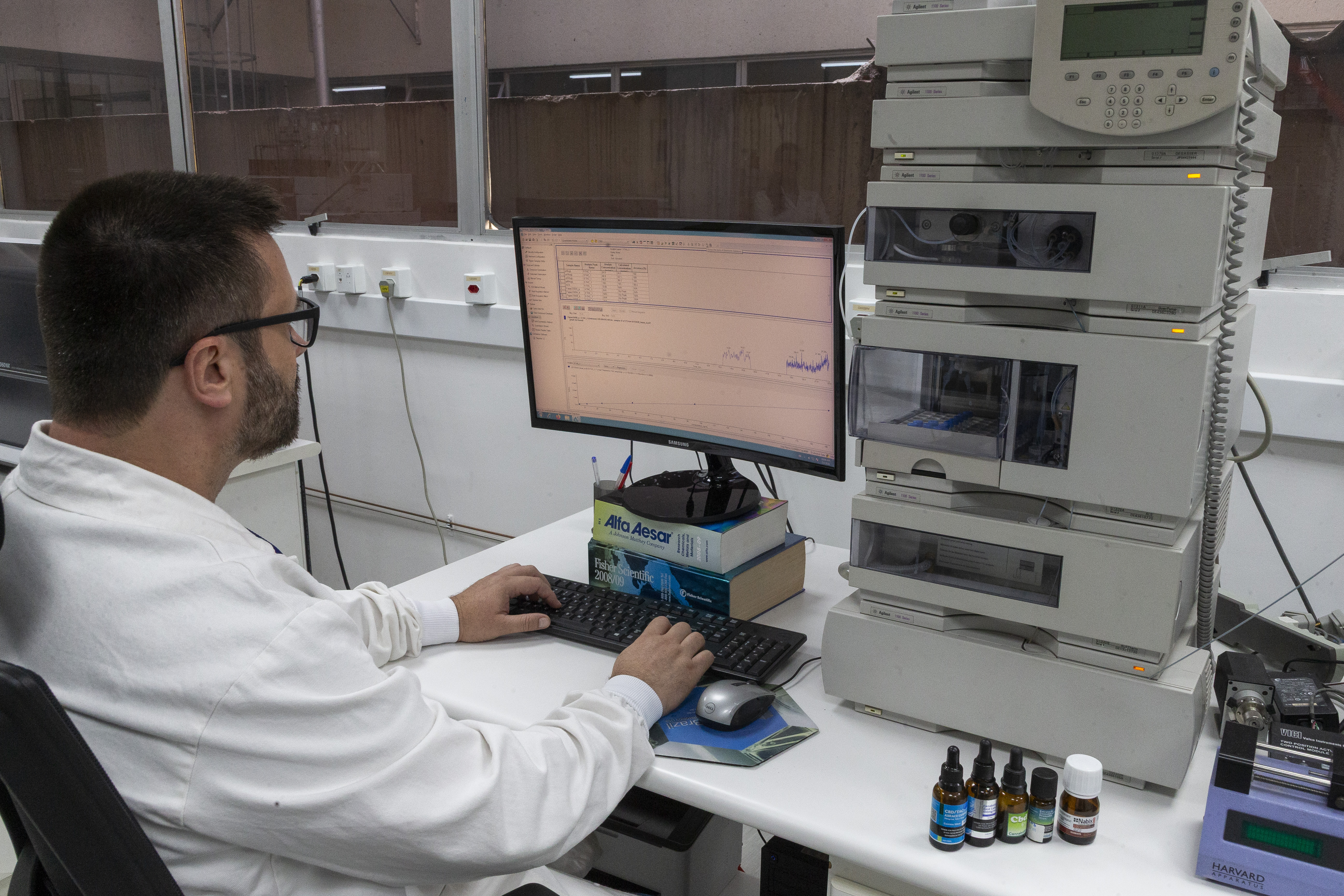 Tecpar inicia análises em produtos de cannabis para uso medicinal