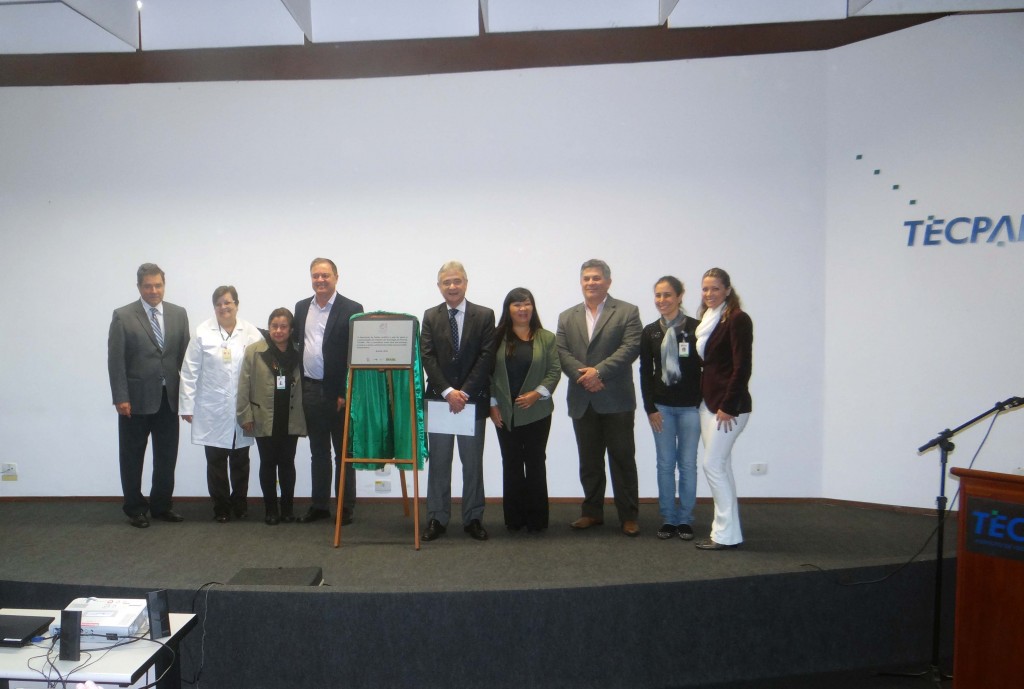 O Ministério da Saúde entregou, nesta segunda-feira (9), o selo de certificação da Sala de Nutriz instalada no Instituto de Tecnologia do Paraná (Tecpar) desde março. O certificado atesta que o instituto se adequa ao Projeto Mulher Trabalhadora que Amamenta e confere ao Tecpar o título de empresa amiga da amamentação.