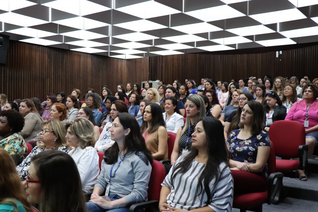Colaboradoras do Tecpar participam de evento do Dia das Mulheres