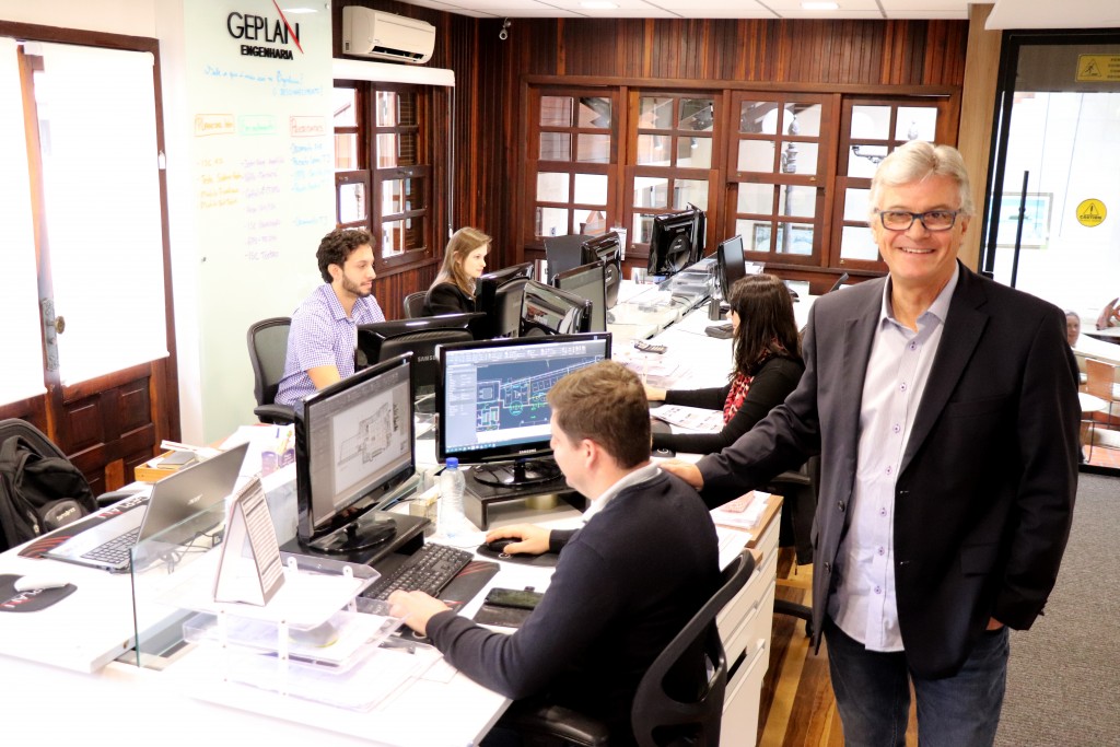 Ricardo Amaral, diretor da Geplan e sua equipe de trabalho. 