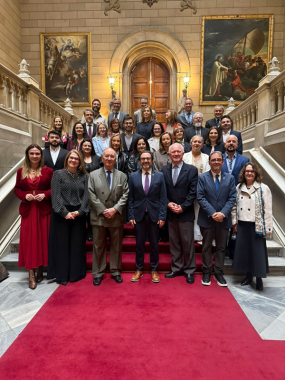 Delegação brasileira com o reitor da universidade de Barcelona e consul do Brasil