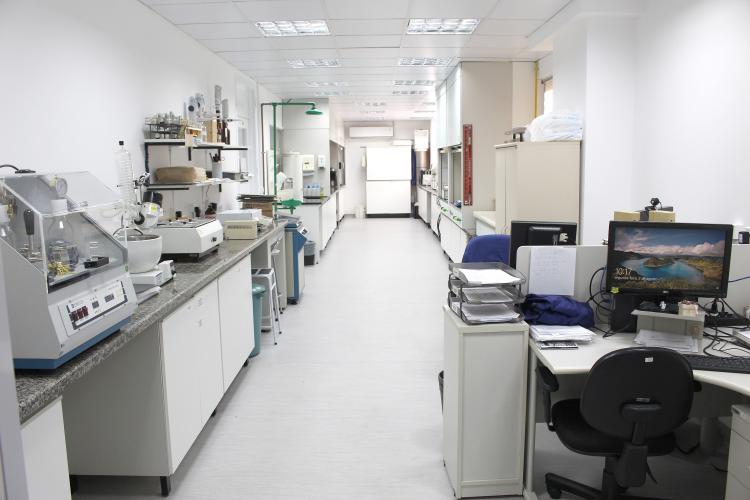 Laboratório de Combustíveis, Lubrificantes e Gás Natural do Centro de Tecnologia de Materiais