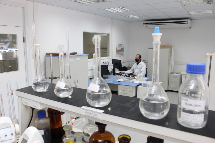 Laboratório de água