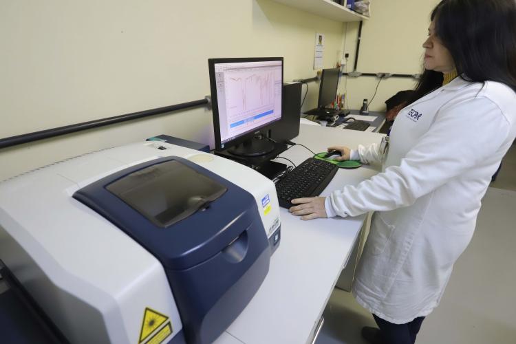 Laboratório de Espectroscopia