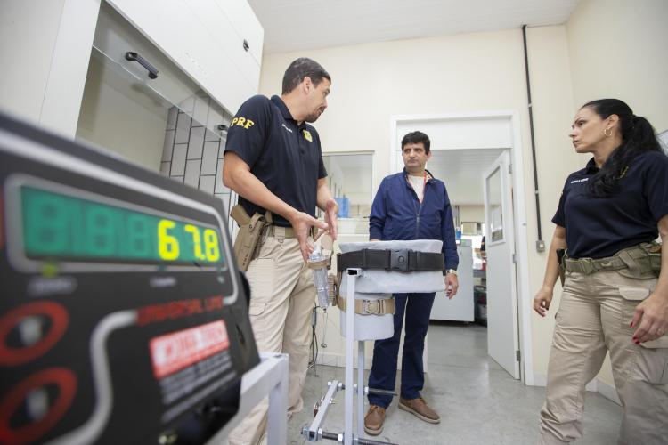 Tecpar desenvolve teste para dar mais segurança a policiais rodoviários