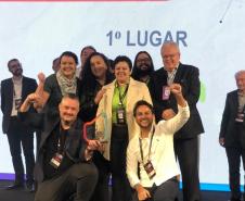 Tecpar entrega Prêmio Empresa Inovadora aos vencedores do Viasoft Connect 2023