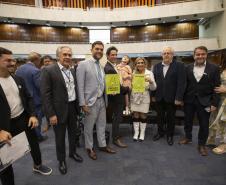 Tecpar recebe homenagem da Assembleia Legislativa pela contribuição na elaboração da Lei Pétala 