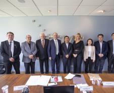 Tecpar recebe delegação de farmacêutica chinesa