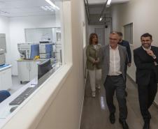 Tecpar recebe comitiva francesa para tratar sobre pesquisas em madeira engenheirada 