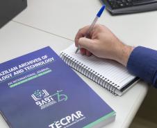 Equipe da Revista Científica do Tecpar publica artigo sobre uso de IA em estudos de bioinformática