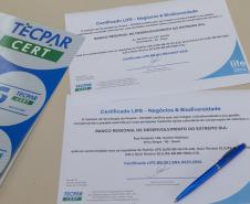 Conservação da biodiversidade: Tecpar certifica BRDE por práticas sustentáveis