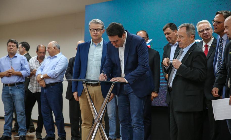 Tecpar vai ampliar pesquisa sobre energias renováveis no Paraná