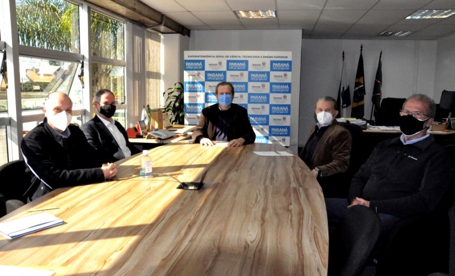 Paraná vai implantar rede de laboratórios multiusuários compartilhados