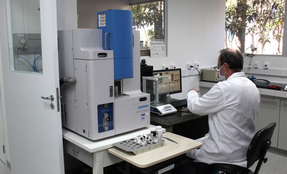 Laboratório de Ensaios Químicos e Metais