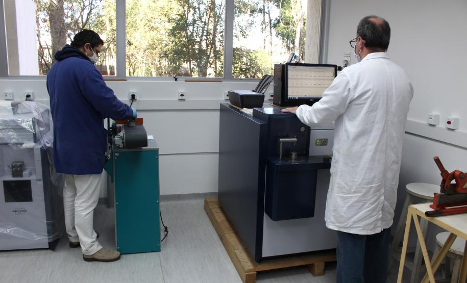 Laboratório de Ensaios Químicos e Metais