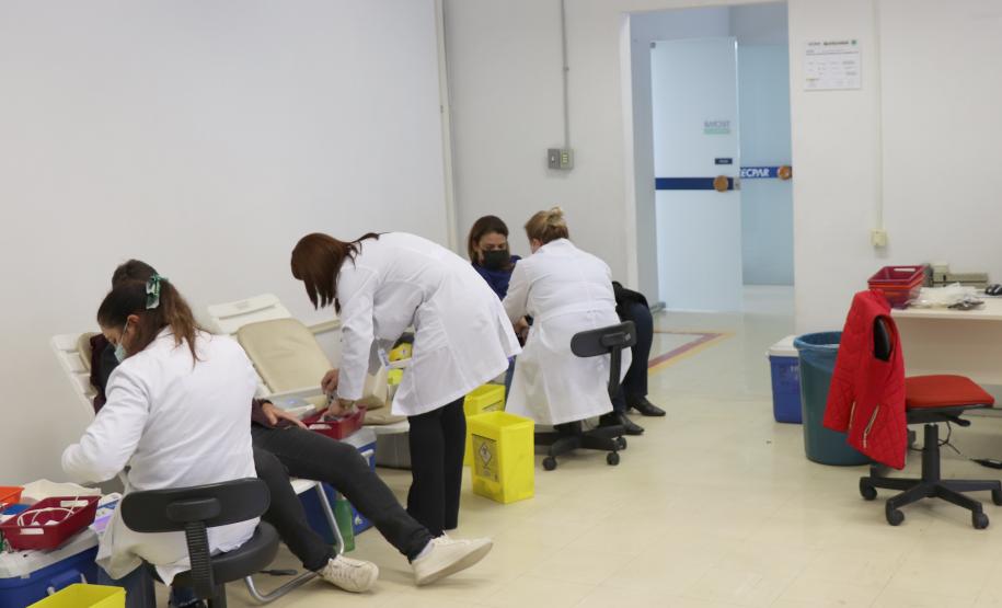 Colaboradores do Parque Tecnológico da Saúde participam da campanha de doação de sangue