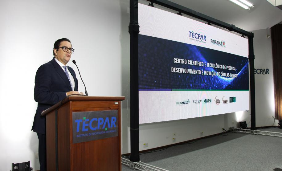 Diretor e reitor do Núcleo de Ensino e Pesquisa do Hospital IPO, Evaldo Dacheux de Macedo Filho