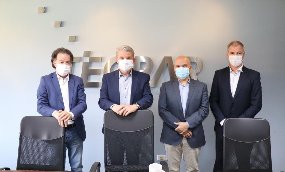 Tecpar firma parceria para pesquisa e desenvolvimento de produtos naturais