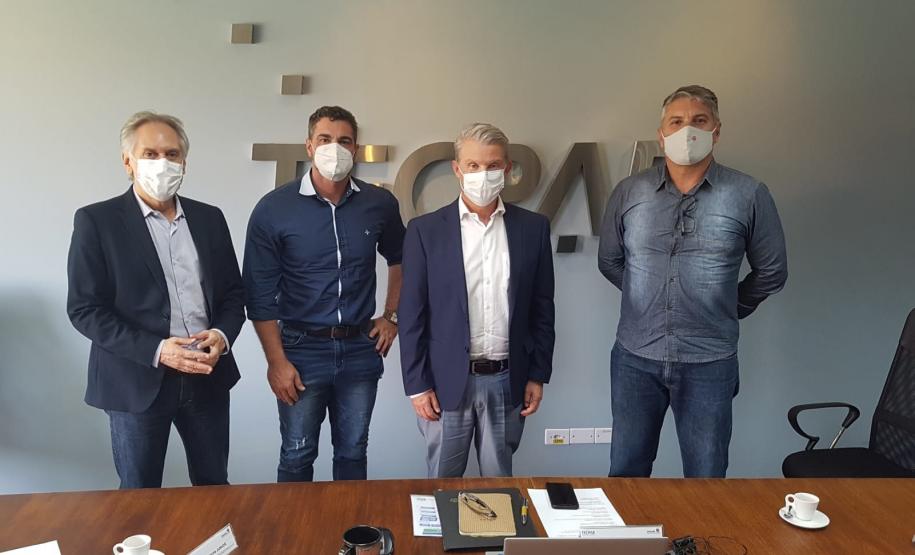 O secretário municipal de Defesa Social e Trânsito de Curitiba, Péricles de Matos foi recebido pelo diretor-presidente do Tecpar, Jorge Callado e equipe técnica do Instituto.
