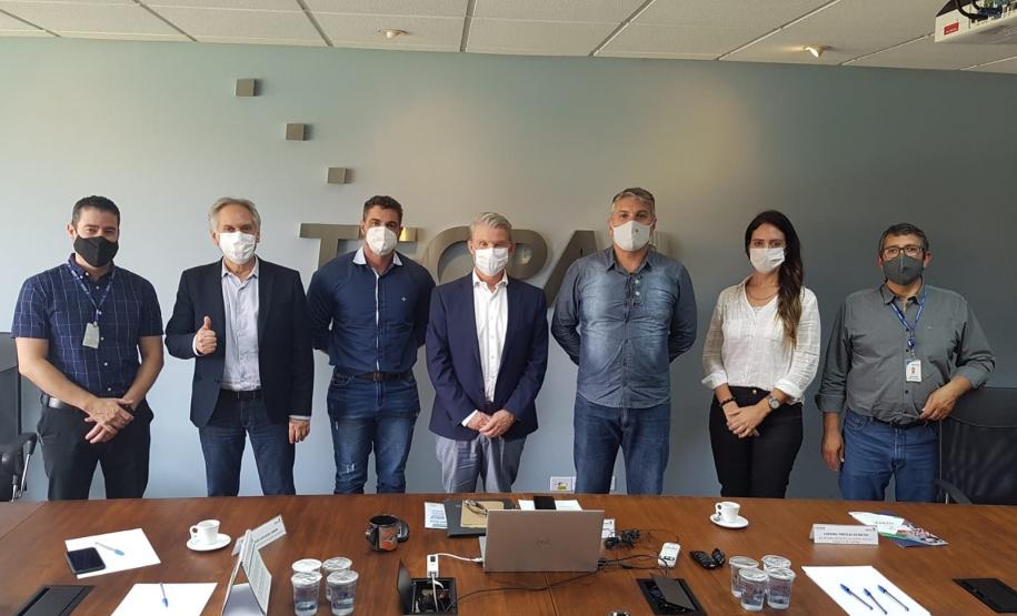 O secretário municipal de Defesa Social e Trânsito de Curitiba, Péricles de Matos foi recebido pelo diretor-presidente do Tecpar, Jorge Callado e equipe técnica do Instituto.