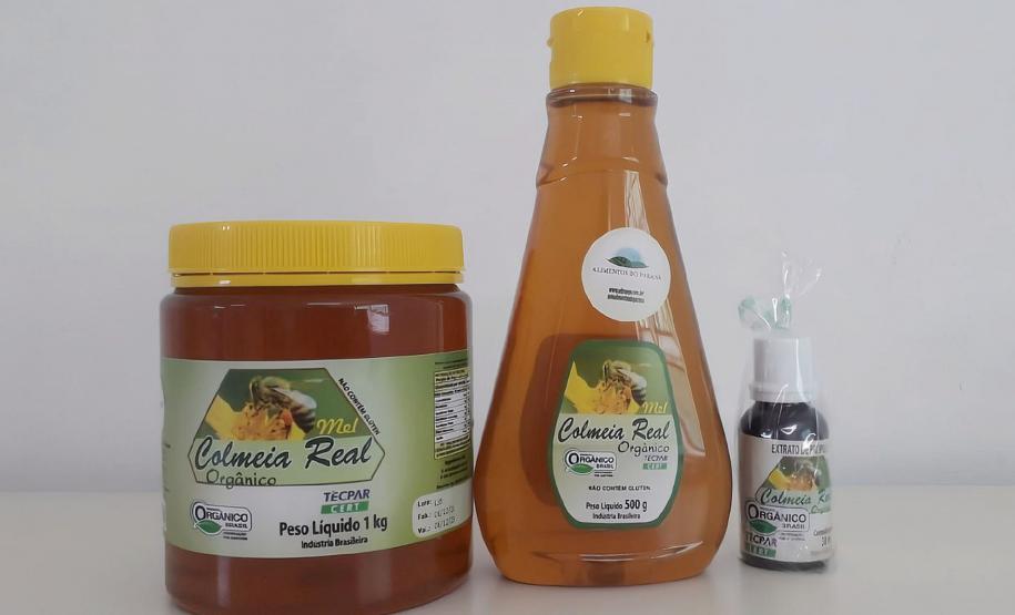 A empresa Entreposto Colmeia Real, recebeu a certificação por sua Produção Primária Animal (colmeias de abelhas) e por Processamento de Produtos de Origem Animal (mel, cera de abelha e extrato de própolis).