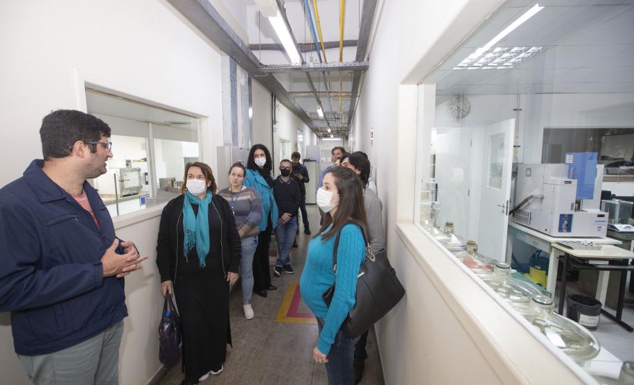 Tecpar recebe participantes do “Roadmap Biotecnologia 2031” em visita técnica pelo Parque Tecnológico da Saúde