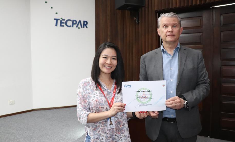 Diretoria Executiva entrega certificado de agradecimento aos voluntários da Brigada de Emergência