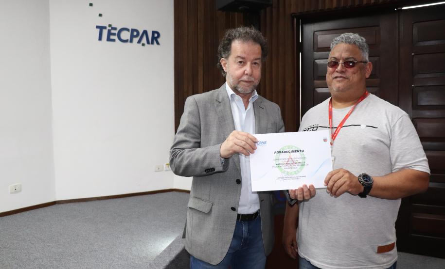 Diretoria Executiva entrega certificado de agradecimento aos voluntários da Brigada de Emergência