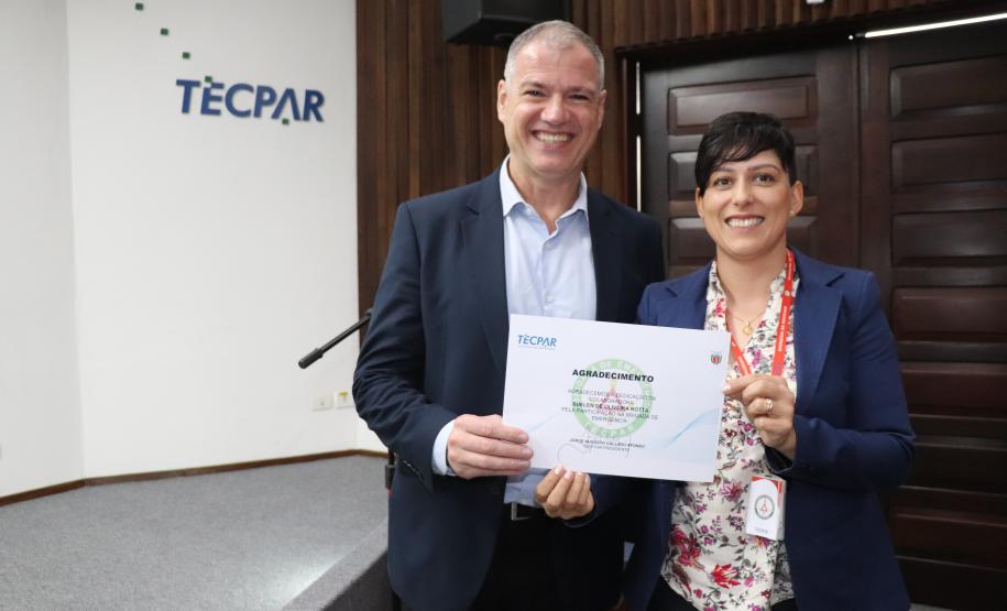 Diretoria Executiva entrega certificado de agradecimento aos voluntários da Brigada de Emergência