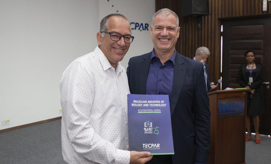Revista científica do Tecpar comemora 75 anos com edição especial