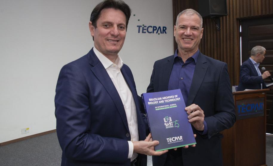 Revista científica do Tecpar comemora 75 anos com edição especial