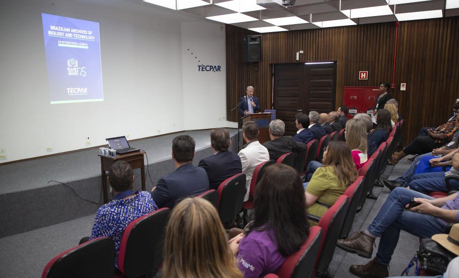 Revista científica do Tecpar comemora 75 anos com edição especial