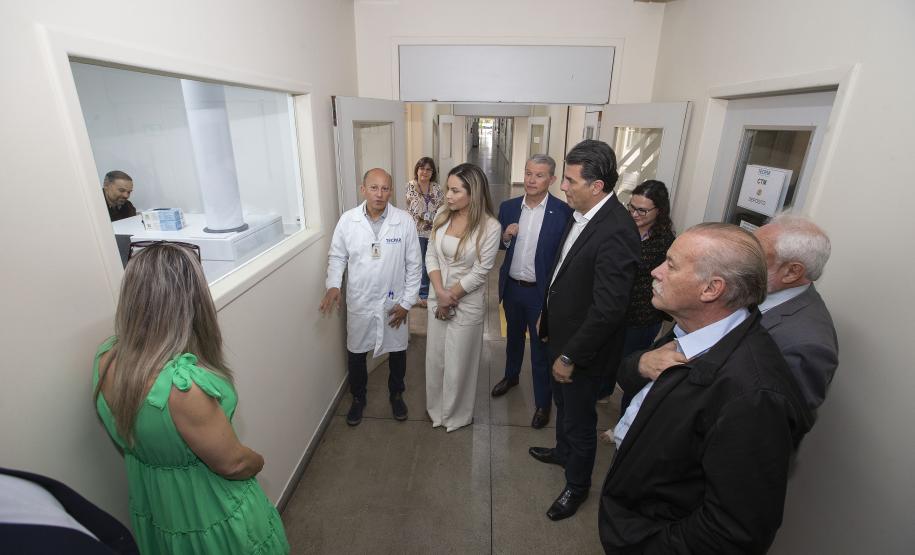 Conselheiros visitam complexo laboratorial do Tecpar
