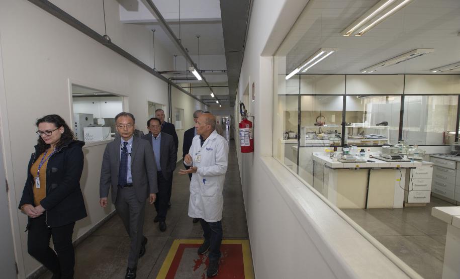 Tecpar recebe visita do cônsul do Japão