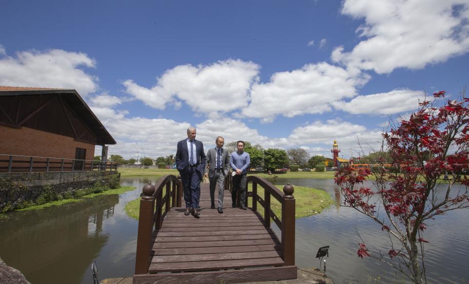 Tecpar recebe visita do cônsul do Japão