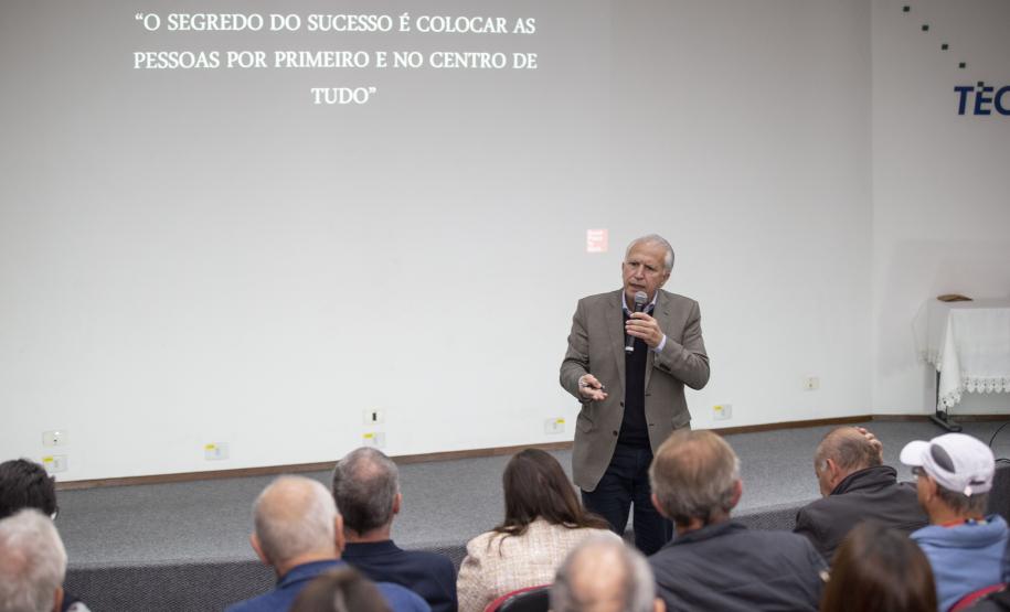 Evento para colaboradores celebra 83 anos do Tecpar