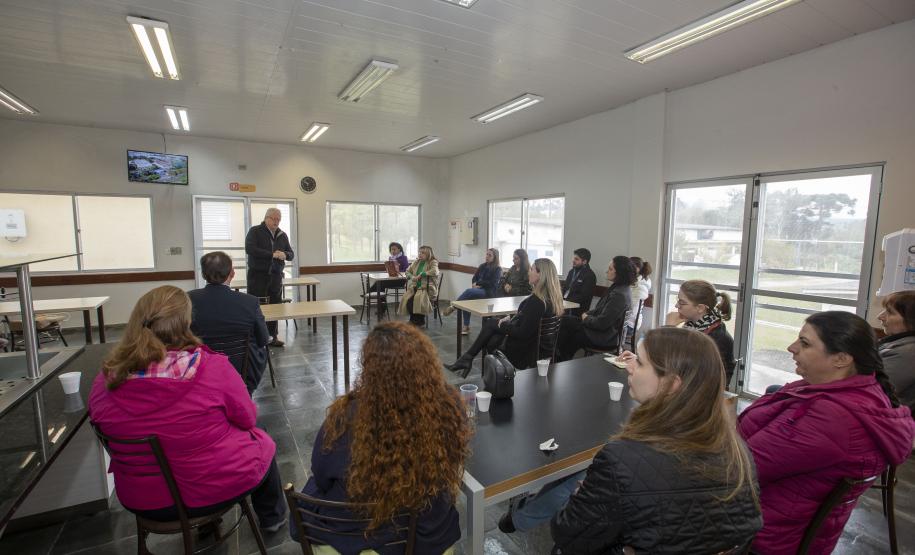 Câmpus Araucária recebe visita técnica de participantes do Roadmap Biotecnologia 2031