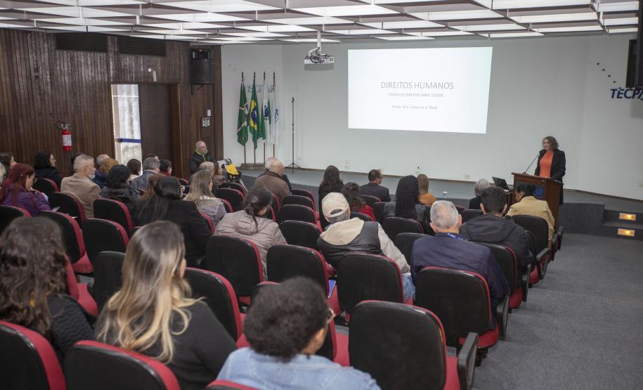 Tecpar e Seju promovem capacitação em Direitos Humanos para colaboradores do instituto