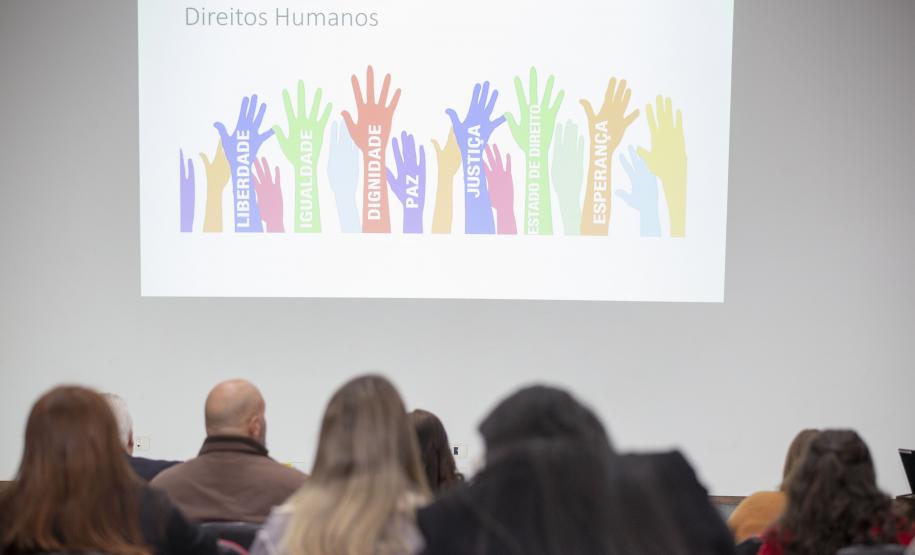 Tecpar e Seju promovem capacitação em Direitos Humanos para colaboradores do instituto