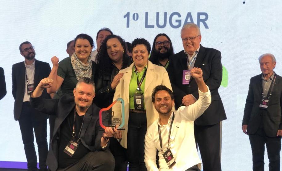 Tecpar entrega Prêmio Empresa Inovadora aos vencedores do Viasoft Connect 2023