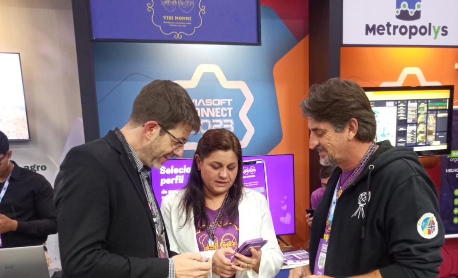 Tecpar entrega Prêmio Empresa Inovadora aos vencedores do Viasoft Connect 2023