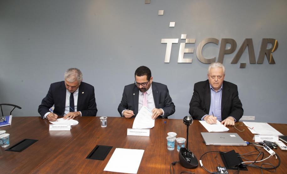 Tecpar e Conselho Regional de Administração firmam parceria